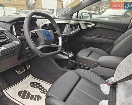 Белый Ауди Q4 e-tron, объемом двигателя 0 л и пробегом 1 тыс. км за 33200 $, фото 20 на Automoto.ua