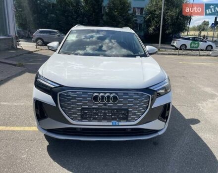 Белый Ауди Q4 e-tron, объемом двигателя 0 л и пробегом 1 тыс. км за 32600 $, фото 1 на Automoto.ua