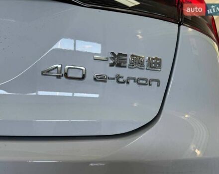 Білий Ауді Q4 e-tron, об'ємом двигуна 0 л та пробігом 1 тис. км за 32599 $, фото 6 на Automoto.ua