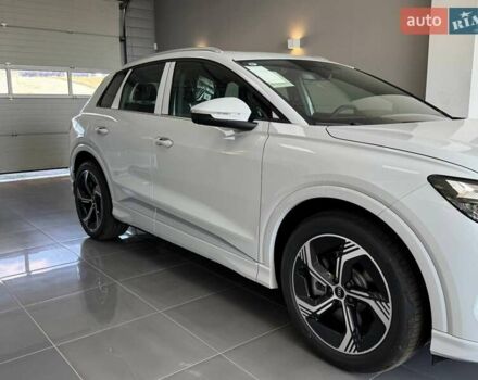Білий Ауді Q4 e-tron, об'ємом двигуна 0 л та пробігом 1 тис. км за 32599 $, фото 8 на Automoto.ua