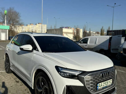Білий Ауді Q4 e-tron, об'ємом двигуна 0 л та пробігом 44 тис. км за 29900 $, фото 1 на Automoto.ua