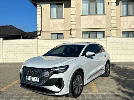 Ауди Q4 e-tron 2023 в Николаеве на Automoto.ua Белый Ауди Q4 e-tron, объемом двигателя 0 л и пробегом 27 тыс. км за 27500 $, фото 1 на Automoto.ua