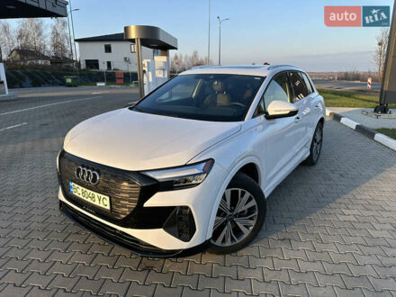 Белый Ауди Q4 e-tron, объемом двигателя 0 л и пробегом 43 тыс. км за 26950 $, фото 1 на Automoto.ua