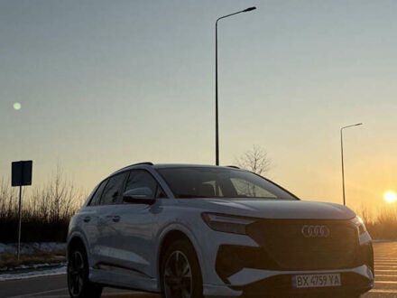Ауди Q4 e-tron 2023 в Чернигове на Automoto.ua Белый Ауди Q4 e-tron, объемом двигателя 0 л и пробегом 23 тыс. км за 35400 $, фото 1 на Automoto.ua