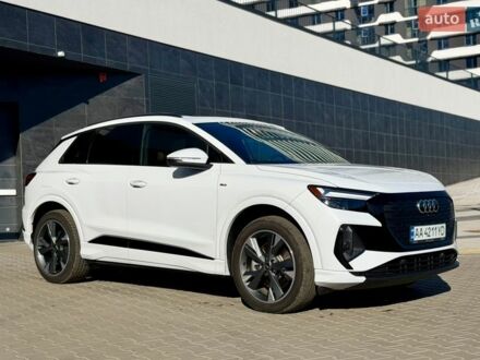 Белый Ауди Q4 e-tron, объемом двигателя 0 л и пробегом 24 тыс. км за 35555 $, фото 1 на Automoto.ua