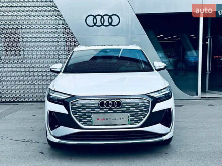 Білий Ауді Q4 e-tron, об'ємом двигуна 0 л та пробігом 6 тис. км за 27000 $, фото 1 на Automoto.ua