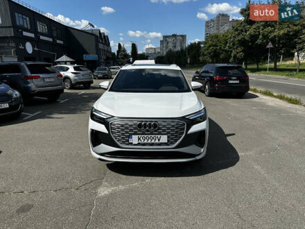 Ауди Q4 e-tron 2024 в Киеве на Automoto.ua Белый Ауди Q4 e-tron, объемом двигателя 0 л и пробегом 4 тыс. км за 31000 $, фото 1 на Automoto.ua