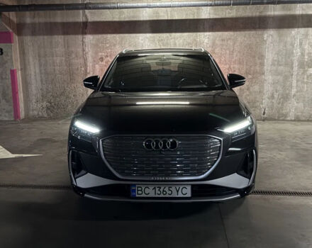 Черный Ауди Q4 e-tron, объемом двигателя 0 л и пробегом 21 тыс. км за 34500 $, фото 2 на Automoto.ua