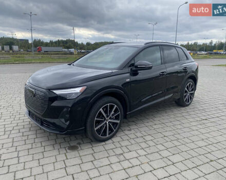 Черный Ауди Q4 e-tron, объемом двигателя 0 л и пробегом 24 тыс. км за 32400 $, фото 3 на Automoto.ua
