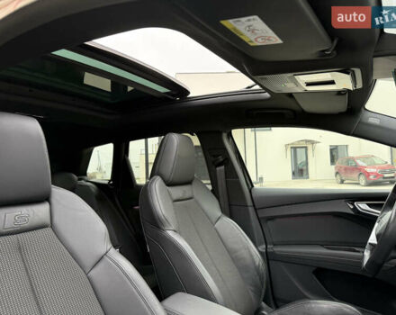 Черный Ауди Q4 e-tron, объемом двигателя 0 л и пробегом 99 тыс. км за 23600 $, фото 92 на Automoto.ua