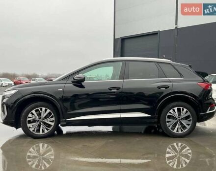 Чорний Ауді Q4 e-tron, об'ємом двигуна 0 л та пробігом 22 тис. км за 35340 $, фото 2 на Automoto.ua