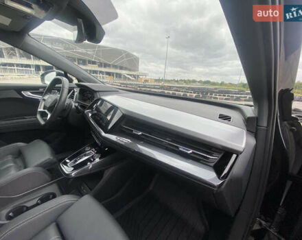 Черный Ауди Q4 e-tron, объемом двигателя 0 л и пробегом 25 тыс. км за 30500 $, фото 27 на Automoto.ua