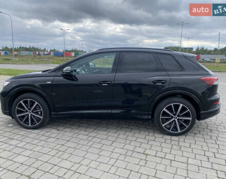 Черный Ауди Q4 e-tron, объемом двигателя 0 л и пробегом 25 тыс. км за 30500 $, фото 5 на Automoto.ua