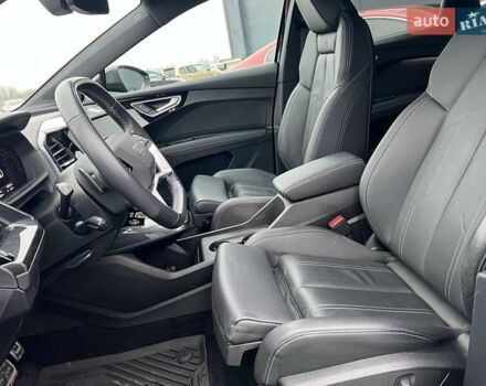 Чорний Ауді Q4 e-tron, об'ємом двигуна 0 л та пробігом 22 тис. км за 35340 $, фото 31 на Automoto.ua