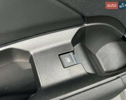 Чорний Ауді Q4 e-tron, об'ємом двигуна 0 л та пробігом 22 тис. км за 35340 $, фото 34 на Automoto.ua