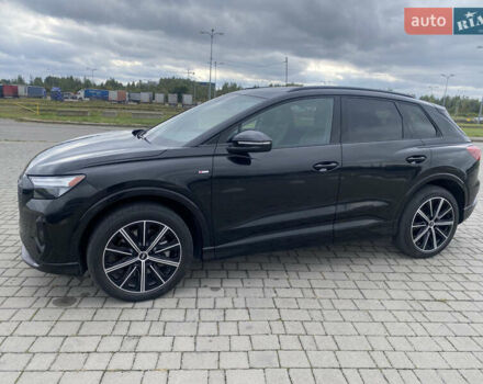 Черный Ауди Q4 e-tron, объемом двигателя 0 л и пробегом 25 тыс. км за 30500 $, фото 4 на Automoto.ua