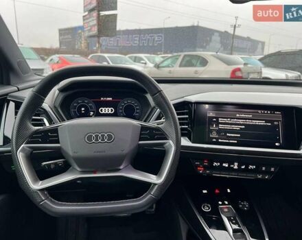 Чорний Ауді Q4 e-tron, об'ємом двигуна 0 л та пробігом 22 тис. км за 35340 $, фото 17 на Automoto.ua