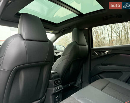 Черный Ауди Q4 e-tron, объемом двигателя 0 л и пробегом 99 тыс. км за 23600 $, фото 97 на Automoto.ua