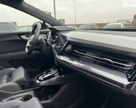 Чорний Ауді Q4 e-tron, об'ємом двигуна 0 л та пробігом 22 тис. км за 35340 $, фото 37 на Automoto.ua