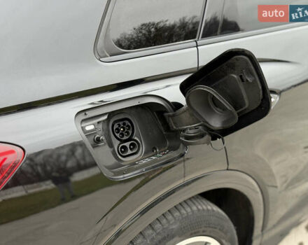 Черный Ауди Q4 e-tron, объемом двигателя 0 л и пробегом 99 тыс. км за 23600 $, фото 22 на Automoto.ua