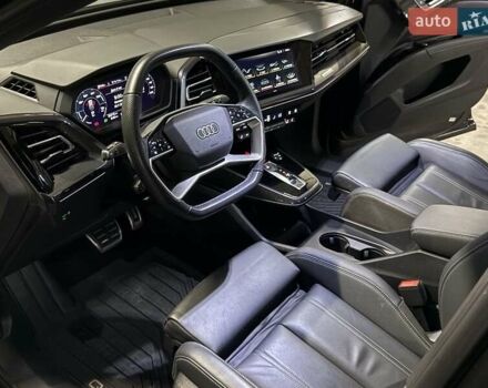 Черный Ауди Q4 e-tron, объемом двигателя 0 л и пробегом 21 тыс. км за 34500 $, фото 3 на Automoto.ua