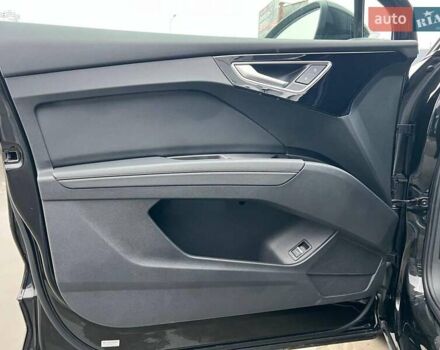 Чорний Ауді Q4 e-tron, об'ємом двигуна 0 л та пробігом 22 тис. км за 35340 $, фото 14 на Automoto.ua