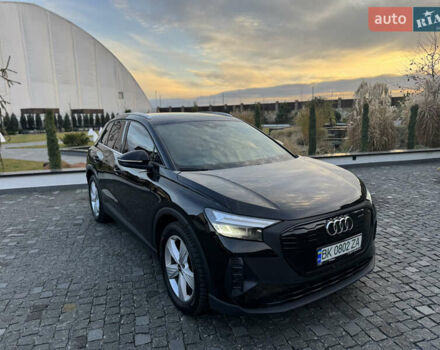 Чорний Ауді Q4 e-tron, об'ємом двигуна 0 л та пробігом 55 тис. км за 28500 $, фото 1 на Automoto.ua