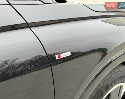 Черный Ауди Q4 e-tron, объемом двигателя 0 л и пробегом 99 тыс. км за 23600 $, фото 23 на Automoto.ua