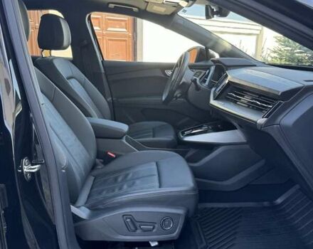 Черный Ауди Q4 e-tron, объемом двигателя 0 л и пробегом 35 тыс. км за 28900 $, фото 17 на Automoto.ua