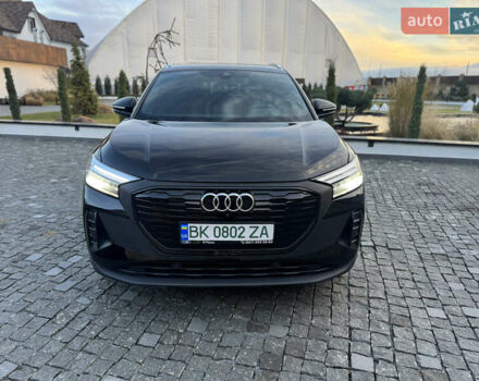 Чорний Ауді Q4 e-tron, об'ємом двигуна 0 л та пробігом 55 тис. км за 28500 $, фото 38 на Automoto.ua