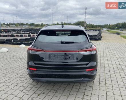 Черный Ауди Q4 e-tron, объемом двигателя 0 л и пробегом 25 тыс. км за 30500 $, фото 9 на Automoto.ua