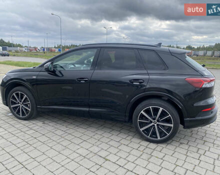 Черный Ауди Q4 e-tron, объемом двигателя 0 л и пробегом 25 тыс. км за 30500 $, фото 6 на Automoto.ua