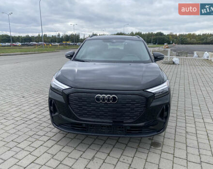 Черный Ауди Q4 e-tron, объемом двигателя 0 л и пробегом 25 тыс. км за 30500 $, фото 1 на Automoto.ua