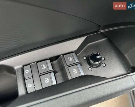 Чорний Ауді Q4 e-tron, об'ємом двигуна 0 л та пробігом 22 тис. км за 35340 $, фото 15 на Automoto.ua