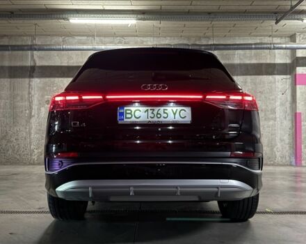 Черный Ауди Q4 e-tron, объемом двигателя 0 л и пробегом 21 тыс. км за 34500 $, фото 3 на Automoto.ua