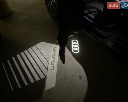 Черный Ауди Q4 e-tron, объемом двигателя 0 л и пробегом 25 тыс. км за 30500 $, фото 38 на Automoto.ua