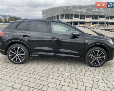 Черный Ауди Q4 e-tron, объемом двигателя 0 л и пробегом 25 тыс. км за 30500 $, фото 11 на Automoto.ua