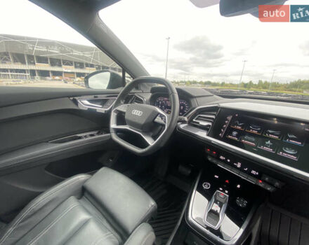 Черный Ауди Q4 e-tron, объемом двигателя 0 л и пробегом 25 тыс. км за 30500 $, фото 26 на Automoto.ua