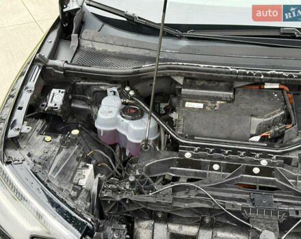 Черный Ауди Q4 e-tron, объемом двигателя 0 л и пробегом 99 тыс. км за 23600 $, фото 34 на Automoto.ua