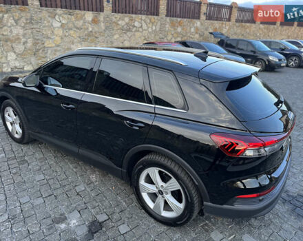 Чорний Ауді Q4 e-tron, об'ємом двигуна 0 л та пробігом 55 тис. км за 28500 $, фото 8 на Automoto.ua