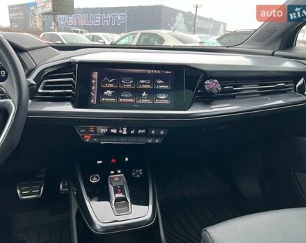 Чорний Ауді Q4 e-tron, об'ємом двигуна 0 л та пробігом 22 тис. км за 35340 $, фото 22 на Automoto.ua