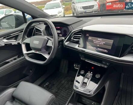 Чорний Ауді Q4 e-tron, об'ємом двигуна 0 л та пробігом 22 тис. км за 35340 $, фото 39 на Automoto.ua