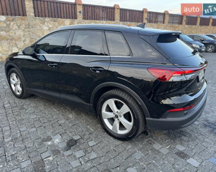 Чорний Ауді Q4 e-tron, об'ємом двигуна 0 л та пробігом 55 тис. км за 28500 $, фото 7 на Automoto.ua