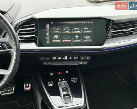 Черный Ауди Q4 e-tron, объемом двигателя 0 л и пробегом 99 тыс. км за 23600 $, фото 48 на Automoto.ua