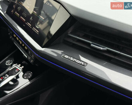 Черный Ауди Q4 e-tron, объемом двигателя 0 л и пробегом 99 тыс. км за 23600 $, фото 85 на Automoto.ua