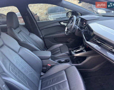 Чорний Ауді Q4 e-tron, об'ємом двигуна 0 л та пробігом 55 тис. км за 28500 $, фото 24 на Automoto.ua