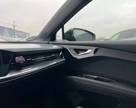 Чорний Ауді Q4 e-tron, об'ємом двигуна 0 л та пробігом 22 тис. км за 35340 $, фото 27 на Automoto.ua