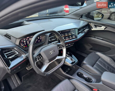 Чорний Ауді Q4 e-tron, об'ємом двигуна 0 л та пробігом 55 тис. км за 28500 $, фото 21 на Automoto.ua