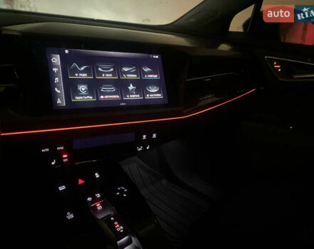 Черный Ауди Q4 e-tron, объемом двигателя 0 л и пробегом 25 тыс. км за 30500 $, фото 37 на Automoto.ua