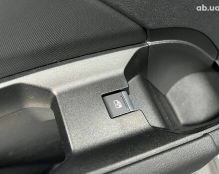 Чорний Ауді Q4 e-tron, об'ємом двигуна 0 л та пробігом 22 тис. км за 35340 $, фото 32 на Automoto.ua